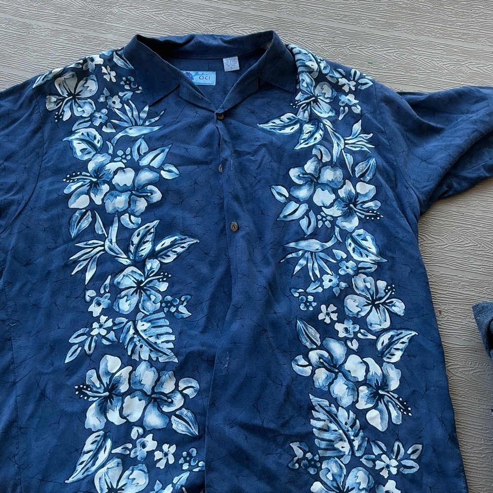 Men's Blue Floral Button-Down Shirt